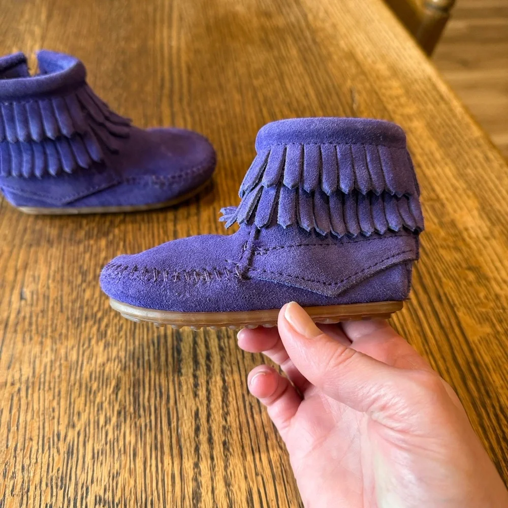 Purple Minnetonka Baby Fringe Moccasins Boots size 3